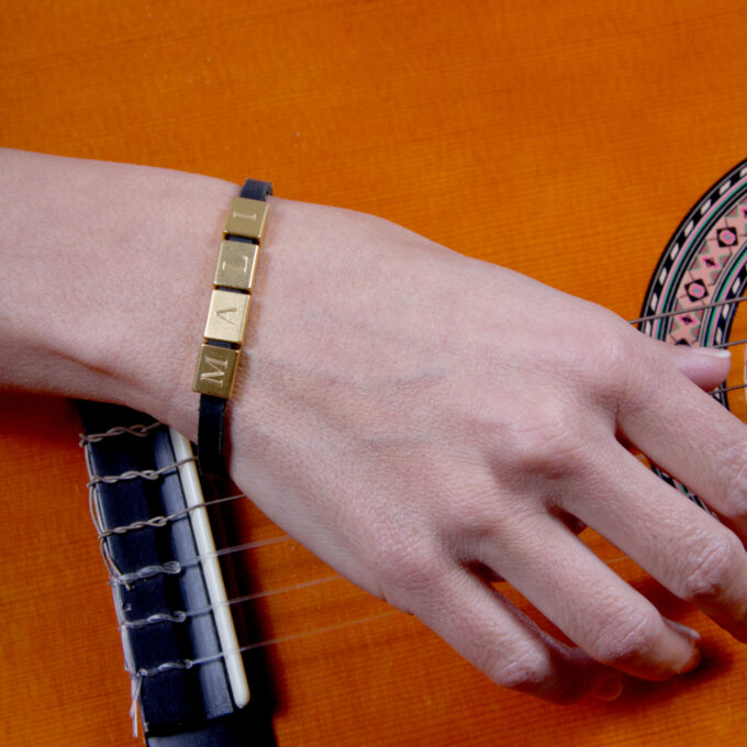 צמיד שם מתנה לאשה צמיד שם מתנה לאשה