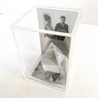 מתנה עם מסר בתוך קופסה