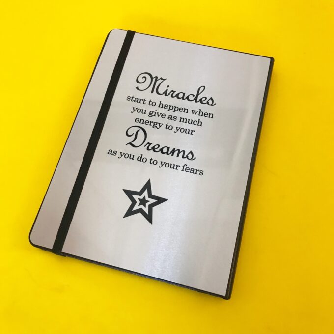 מחברת מתנה לחנוכה מחברת מתנה לחנוכה