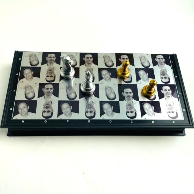 משחק שחמט בעיצוב אישי משחק שחמט בעיצוב אישי